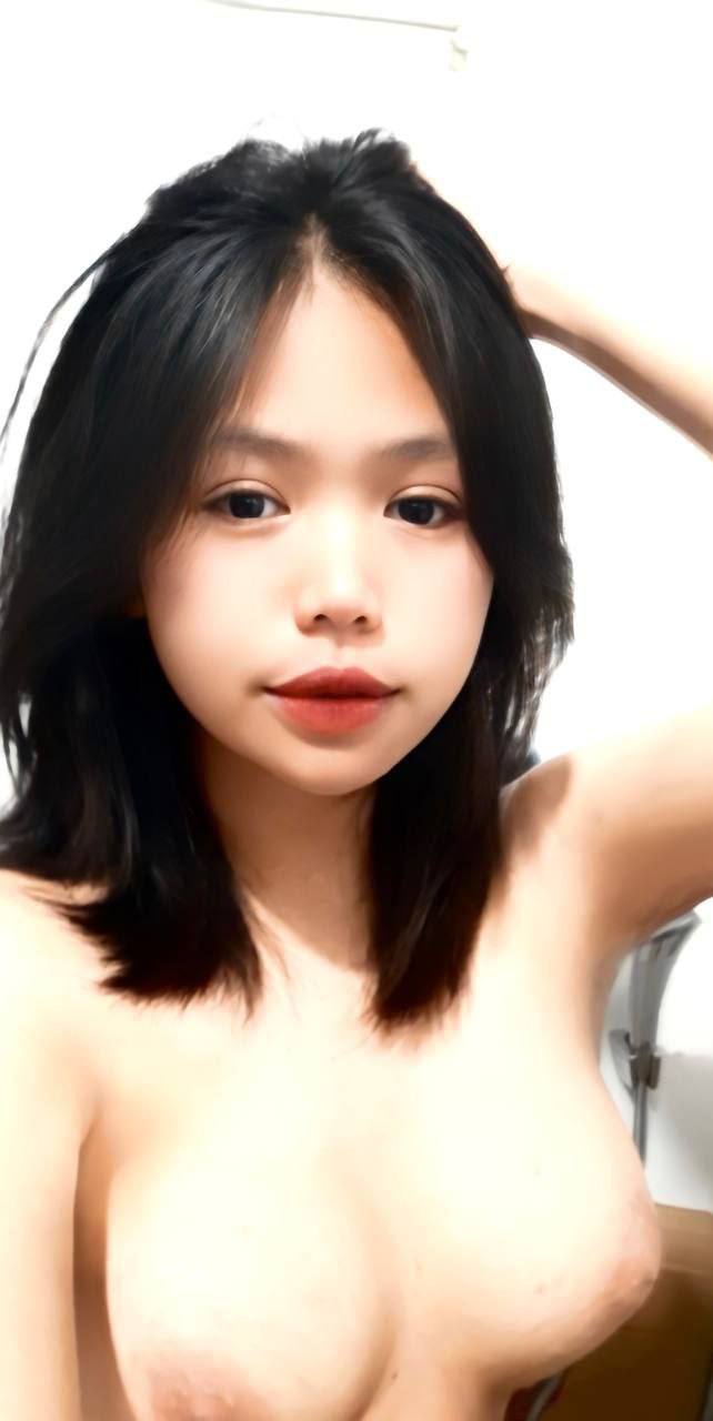 [Bạn học tương phản], một nữ sinh trông giống Trịnh Sảng, anh chàng chuyên nghiệp trong đào tạo, vỗ mông cô, bào ngư hồng