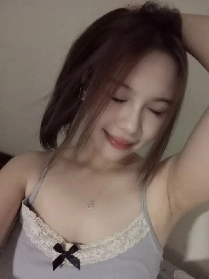 Địt nhau tập thể cực sướng cùng gái bán dâm